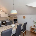 Beatiful Antonela With Pool In *