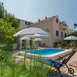 Beatiful Antonela With Pool In Willa Makarska
