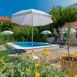 Beatiful Antonela With Pool In Willa Makarska