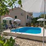 Villa Beatiful Antonela With Pool In Makarska