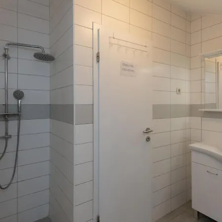 Beatiful Antonela With Pool In