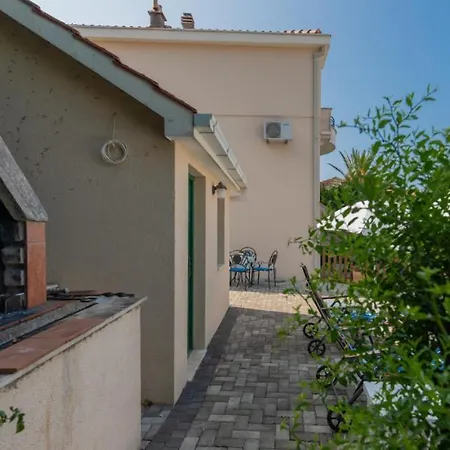 Villa Beatiful Antonela With Pool In *