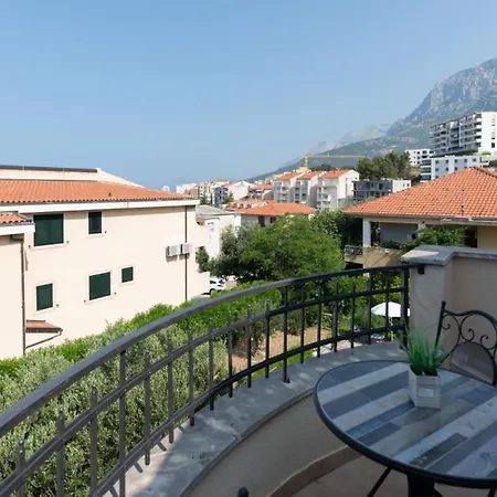 Beatiful Antonela With Pool In Villa