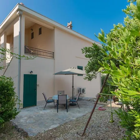 Villa Beatiful Antonela With Pool In *