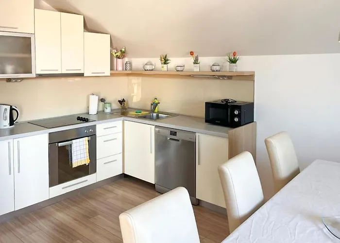 Beatiful Antonela With Pool In Βίλα Μακάρσκα