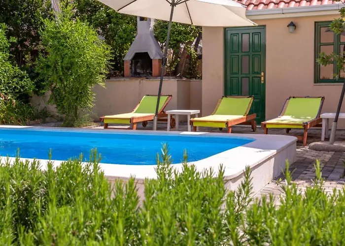 Beatiful Antonela With Pool In Makarska