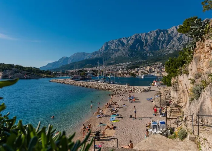 Beatiful Antonela With Pool In Βίλα *