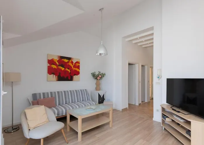 Beatiful Antonela With Pool In Βίλα Μακάρσκα