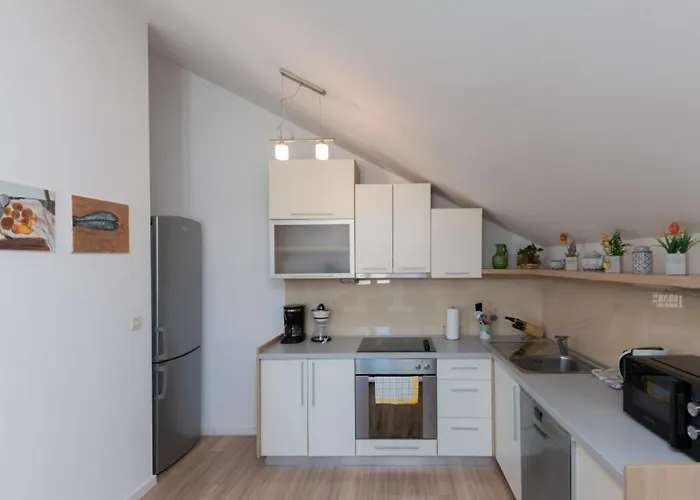 Beatiful Antonela With Pool In Villa Makarska