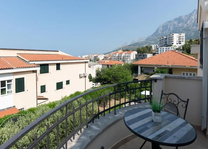 Beatiful Antonela With Pool In Villa