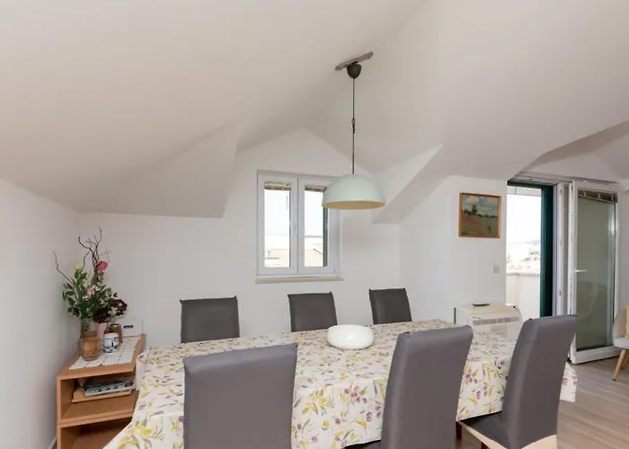 Βίλα Beatiful Antonela With Pool In