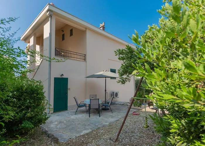 Villa Beatiful Antonela With Pool In *