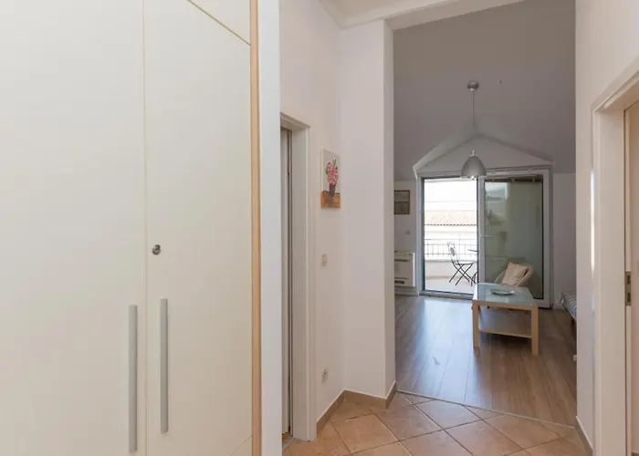 Villa Beatiful Antonela With Pool In Makarska